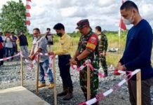 Jhonlin Baratama Bantu Warga Dengan Serahkan Tandon 10 Ribu Liter