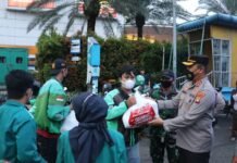 Kedua Kalinya Polres Metro Tangerang Kota Bagikan Sembako Sejak BBM Naik