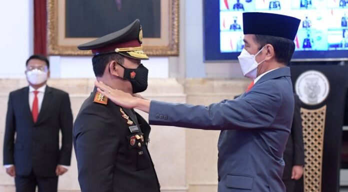 Jawaban Tegas Jokowi : Kapolri Masih Pak Listyo Sigit Prabowo