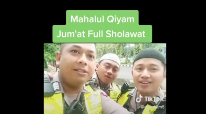 Lantunan Sholawat Dengan Mahallul Qiyam Polantas Surabaya Dinginkan Suasana