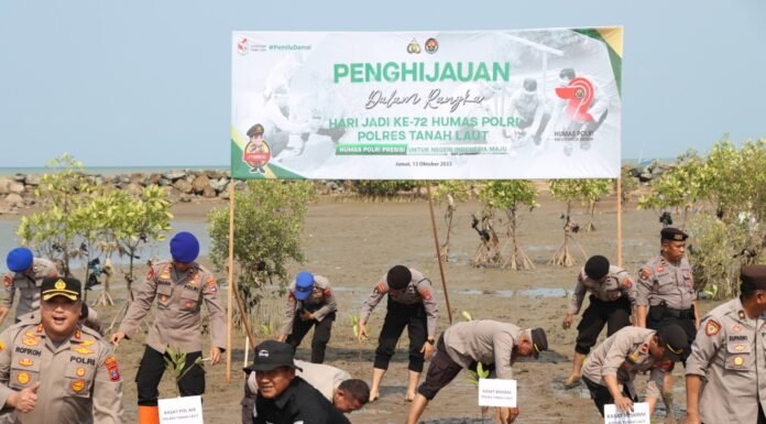 Hari Ulang Tahun Ke-72 Humas Polri Tahun 2023 Polres Tanah Laut Tanam Mangrove