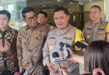 Temui Kabaharkam, Henry Yoso Klarifikasi Ucapannya soal Kapolri Dukung Paslon