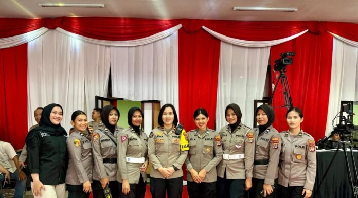 Polwan Polresta Bulungan Cek Kesiapan Ruang VVIP Sebelum Pelaksanaan Debat Cabup dan Cawabup