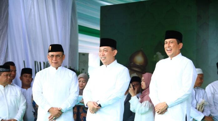 Kapolri Serahkan 9.648 Hewan Kurban Untuk Masyarakat